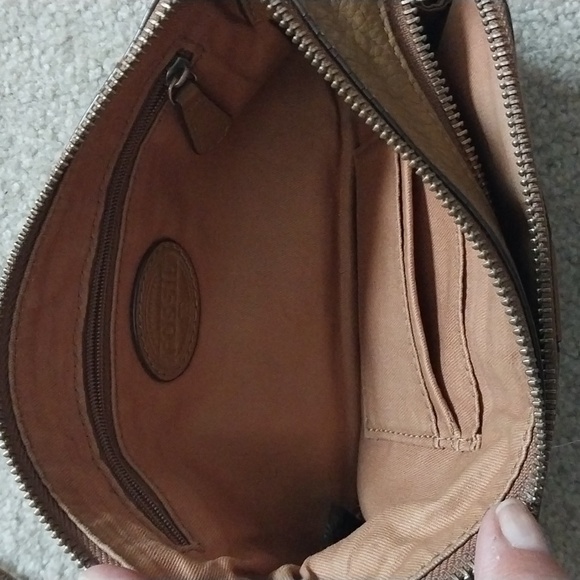 Fossil small over the shoulder Fossil Purse - Picture 4 of 5